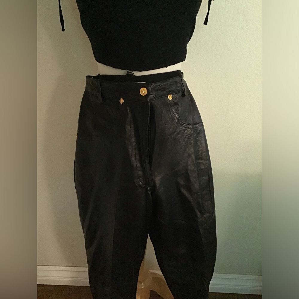 Elegant Black Women's Leather Pants - Picture 2 of 8
